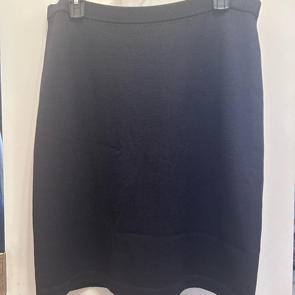 St. John Dresses & Skirts - St John Basics Black Boucle Knit Mini Skirt. Size 10